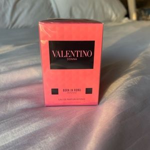 Valentino Born In Roma Intense 1.7oz